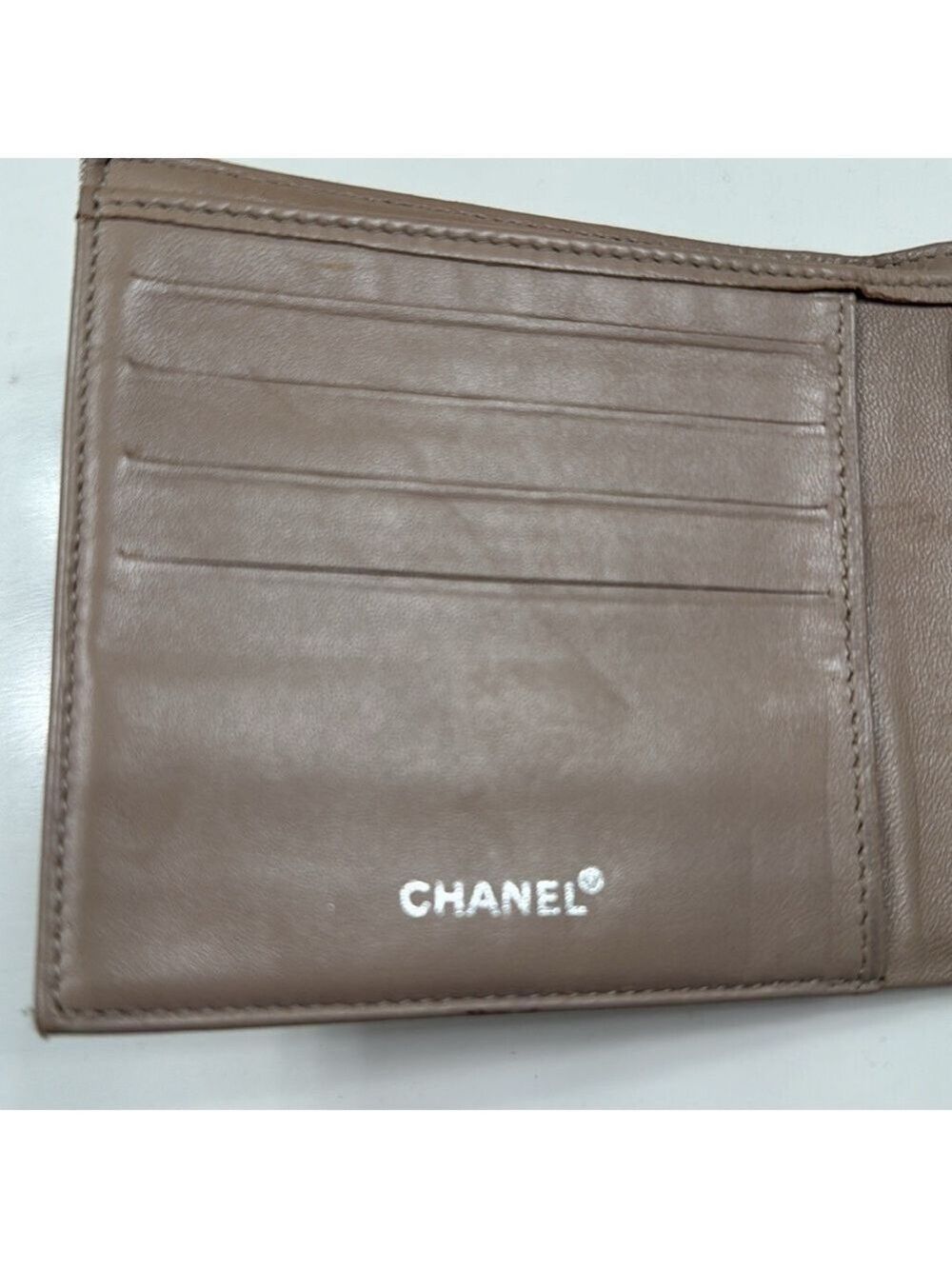 Chanel - Cloth Bifold wallet - great condition AUTHENTIC - Picture 3 of 15